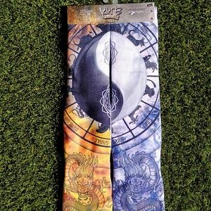 Chinese Horoscope Kurb Men's Dragon and Tao Design Adult Lg Socks NWT